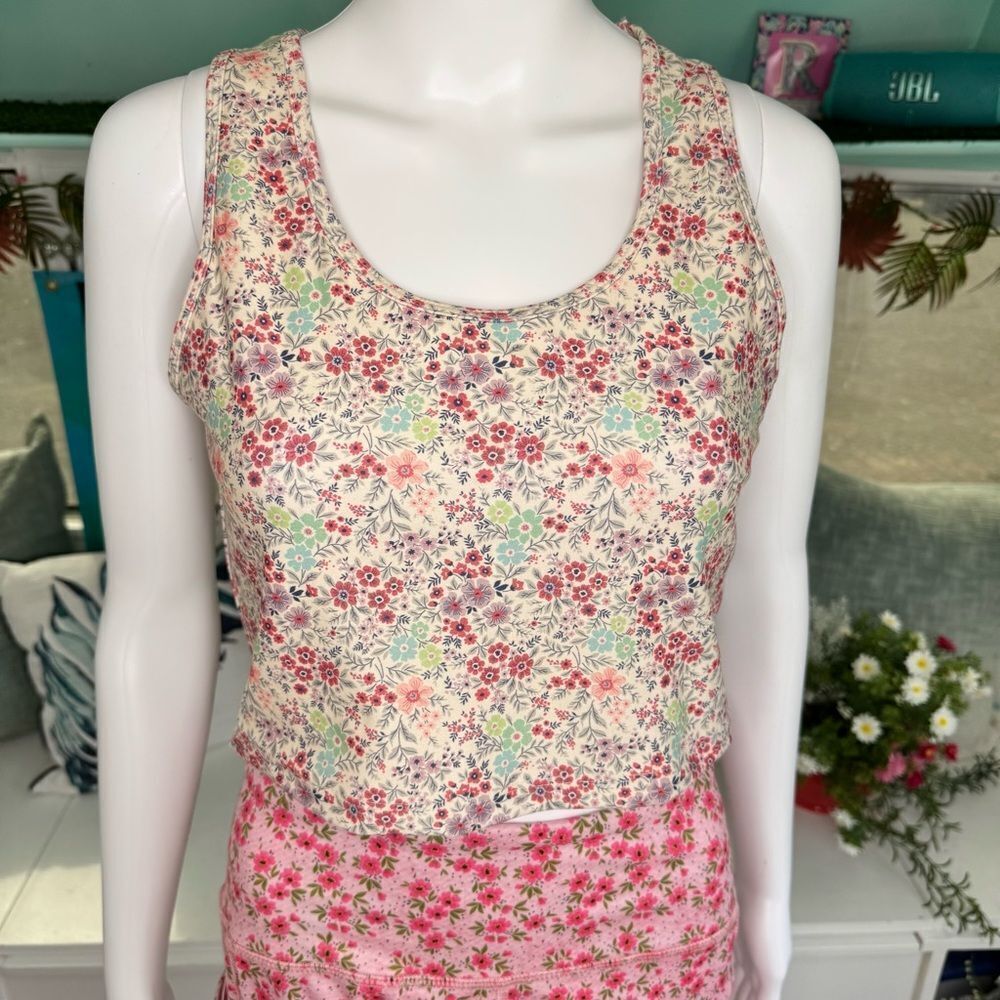 NWT Evolution and Creation Floral Crop Tank Top